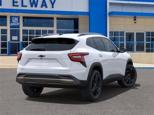 2025 Chevrolet Trax Vehicle Photo in ENGLEWOOD, CO 80113-6708