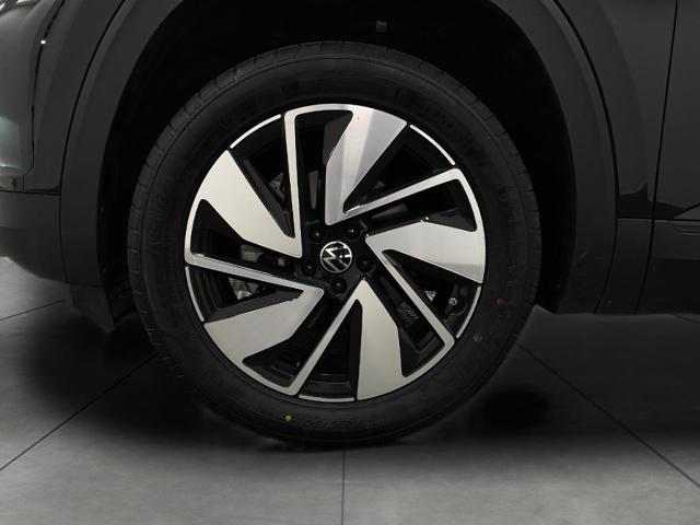 2024 Volkswagen Atlas Vehicle Photo in Appleton, WI 54913