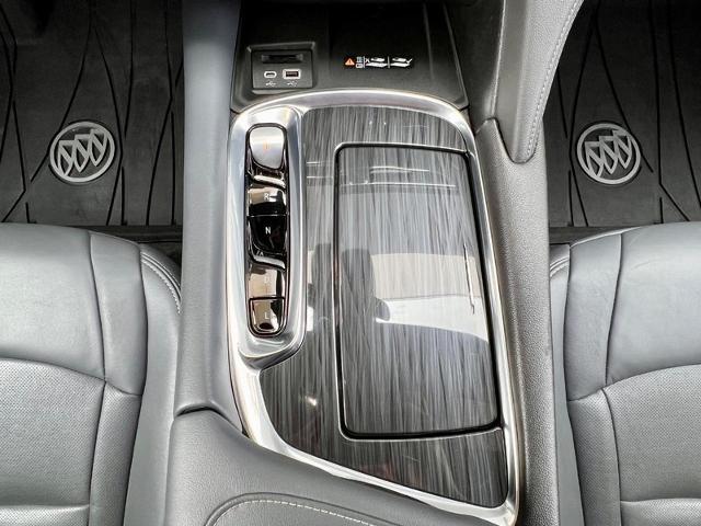 2022 Buick Enclave Vehicle Photo in EFFINGHAM, IL 62401-2832