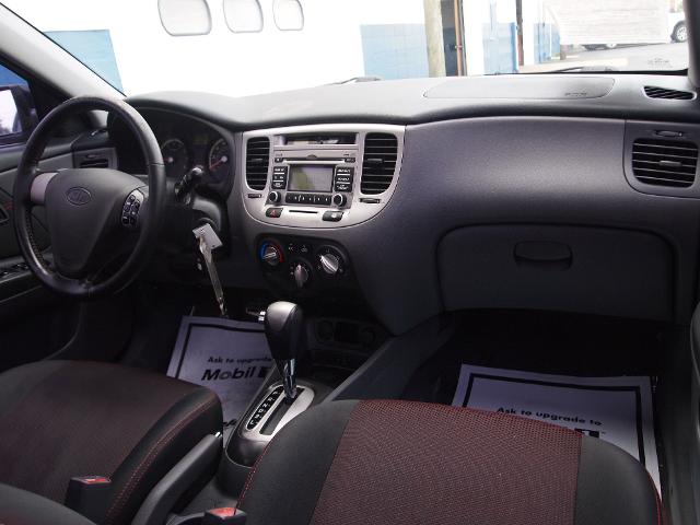 2009 Kia Rio Vehicle Photo in MADISON, IN 47250-1611