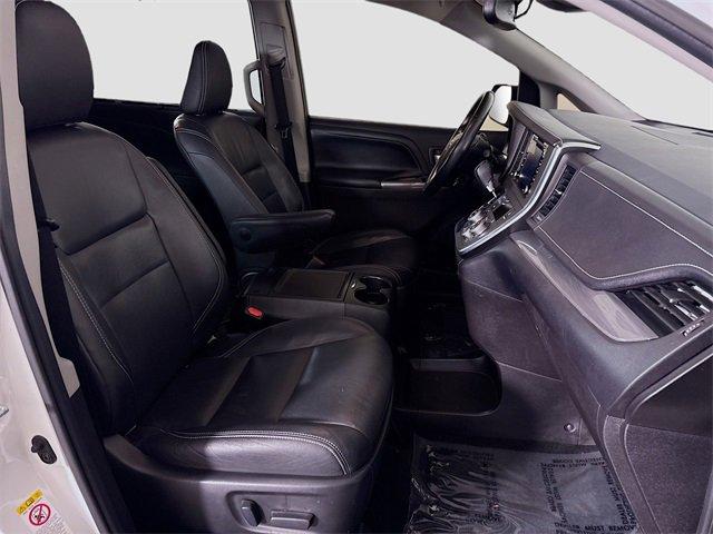 2018 Toyota Sienna Vehicle Photo in PUYALLUP, WA 98371-4149