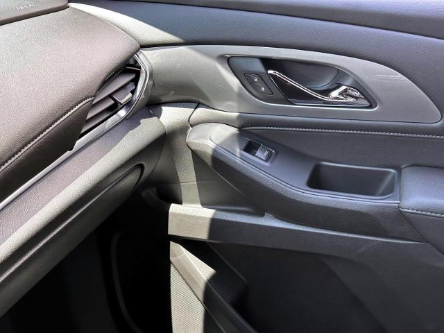 2023 Chevrolet Traverse Vehicle Photo in Roslyn, NY 11576