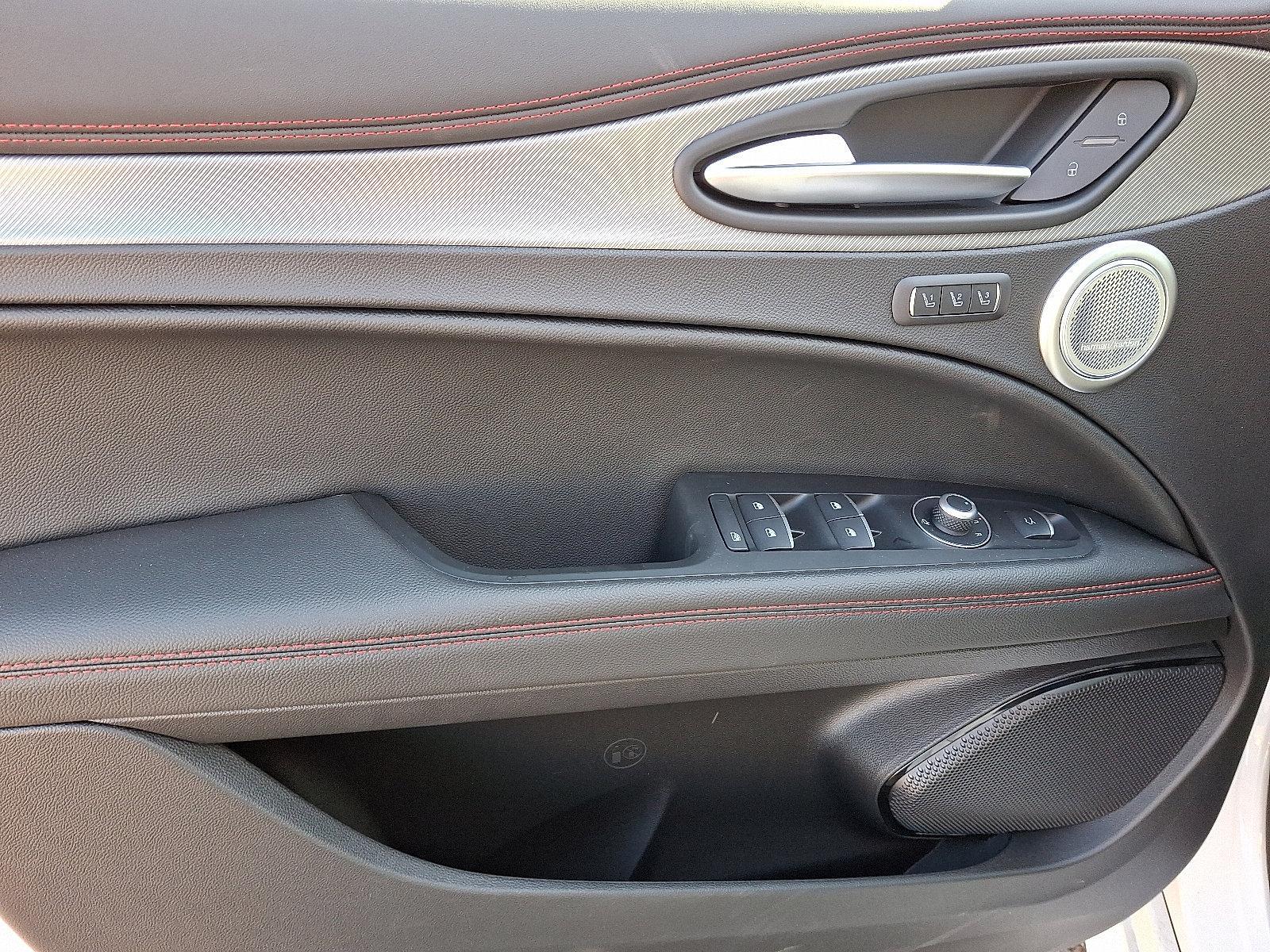 2025 Alfa Romeo Stelvio Vehicle Photo in Willow Grove, PA 19090