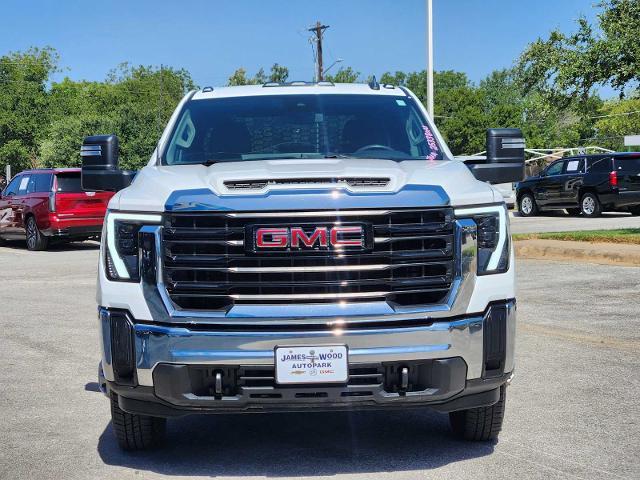 2024 GMC Sierra 3500 HD CC Vehicle Photo in DENTON, TX 76210-9321