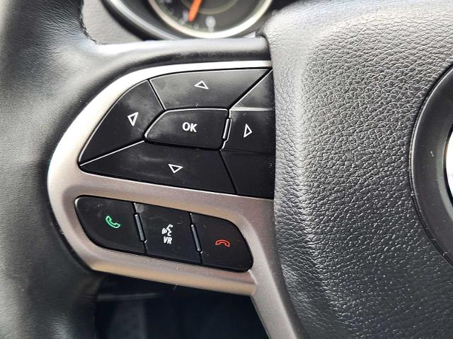 2019 Jeep Cherokee Vehicle Photo in DENTON, TX 76210-9321