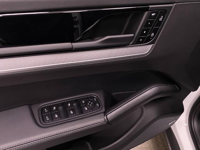 2024 Porsche Cayenne Vehicle Photo in Appleton, WI 54913