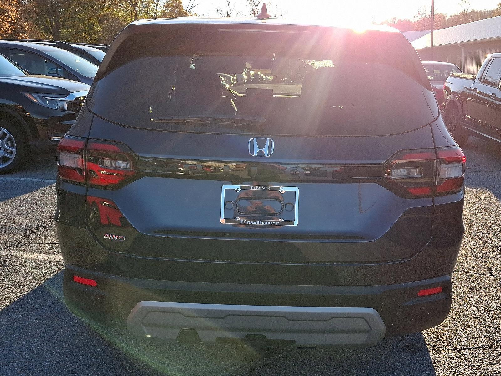 2025 Honda Pilot Vehicle Photo in Harrisburg, PA 17111