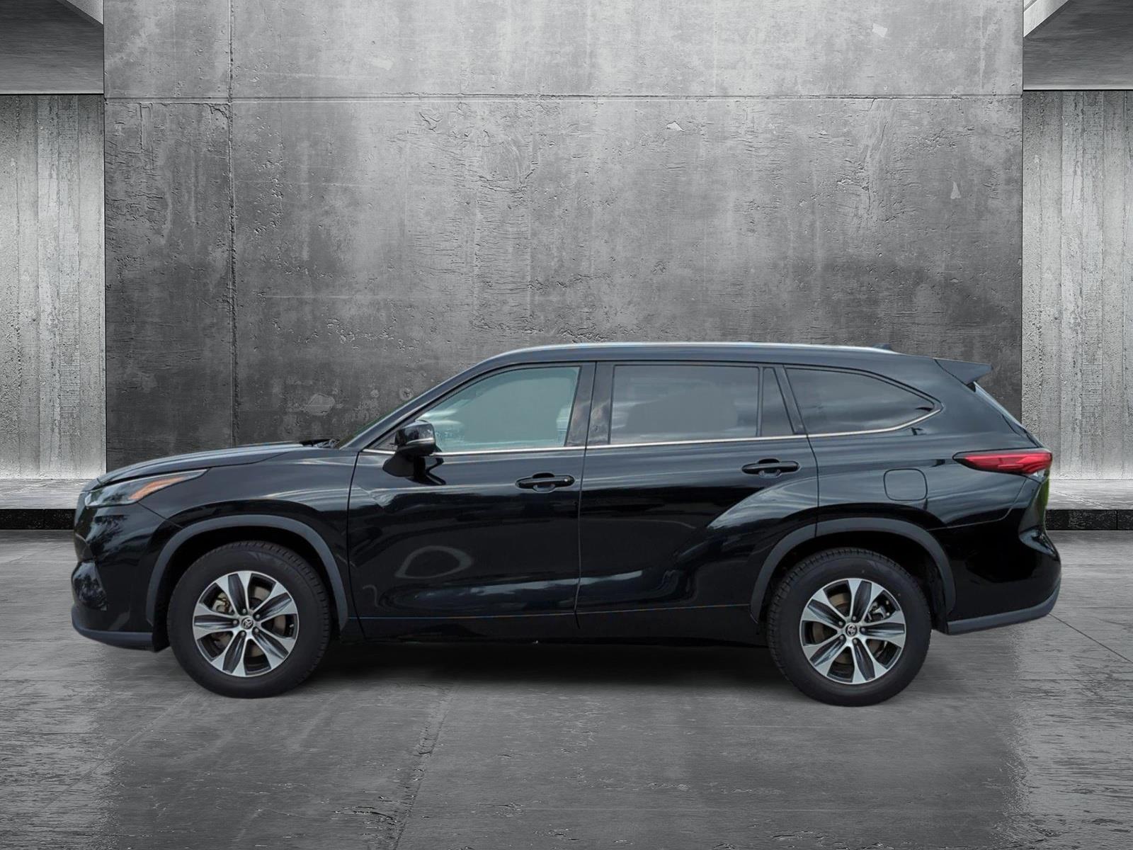 2021 Toyota Highlander Vehicle Photo in Ft. Myers, FL 33907