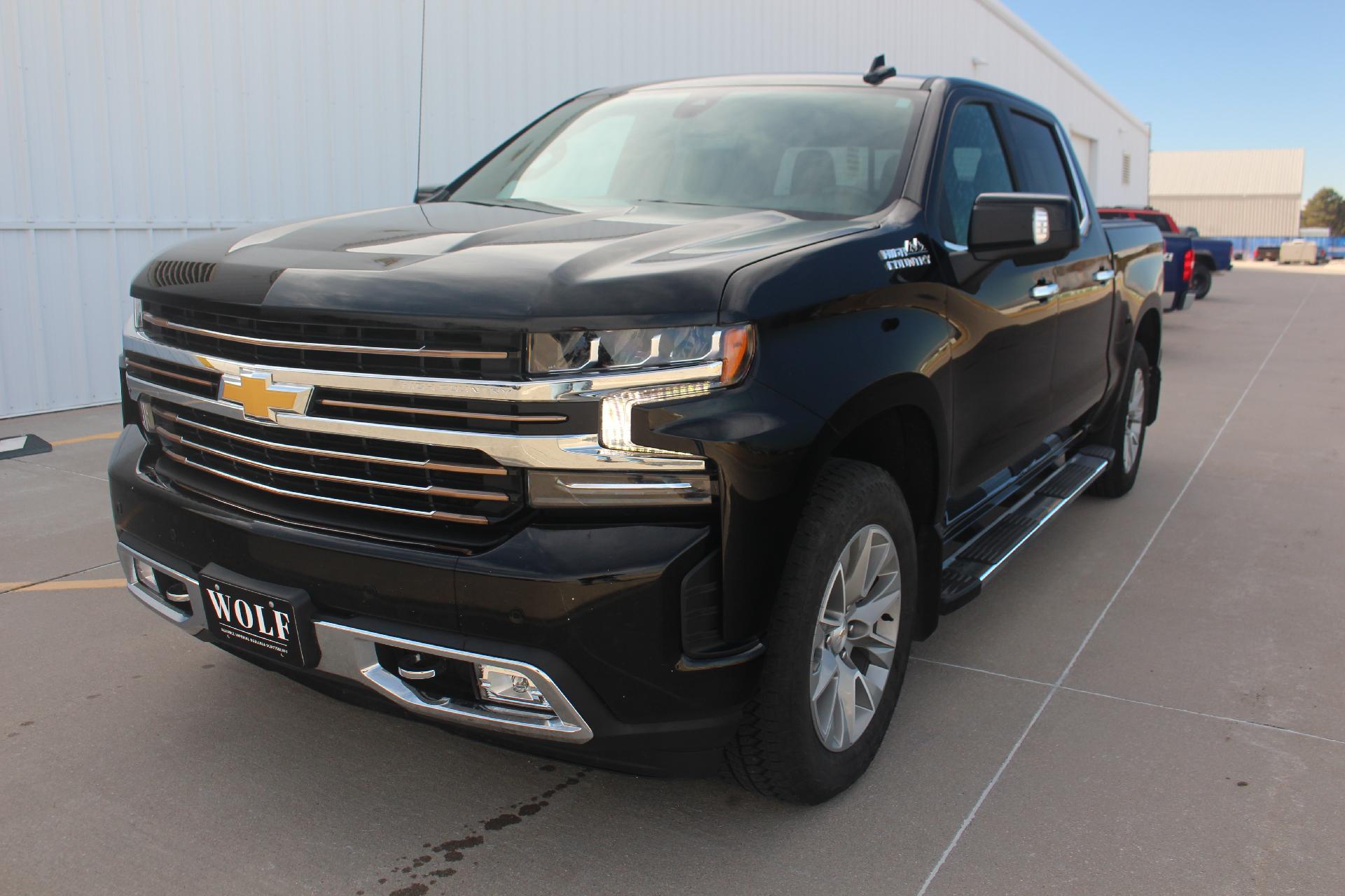 Used 2022 Chevrolet Silverado 1500 Limited High Country with VIN 3GCUYHED0NG159883 for sale in Imperial, NE