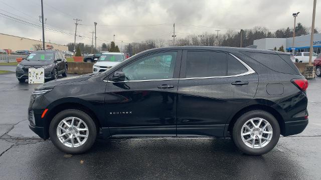 2022 Chevrolet Equinox Vehicle Photo in MOON TOWNSHIP, PA 15108-2571