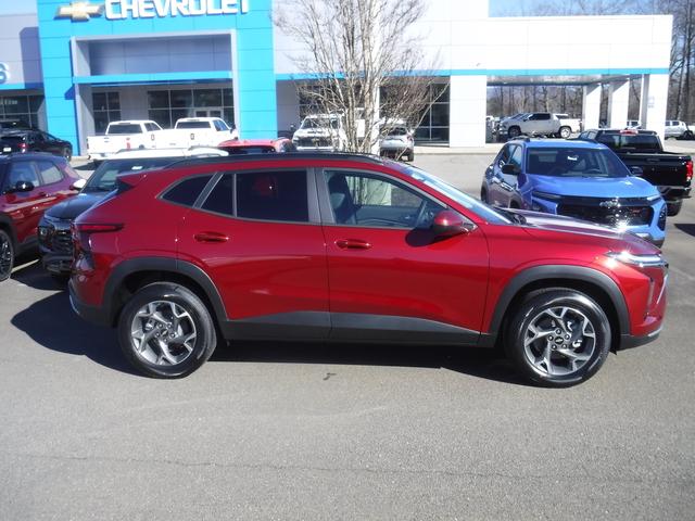 2025 Chevrolet Trax Vehicle Photo in JASPER, GA 30143-8655