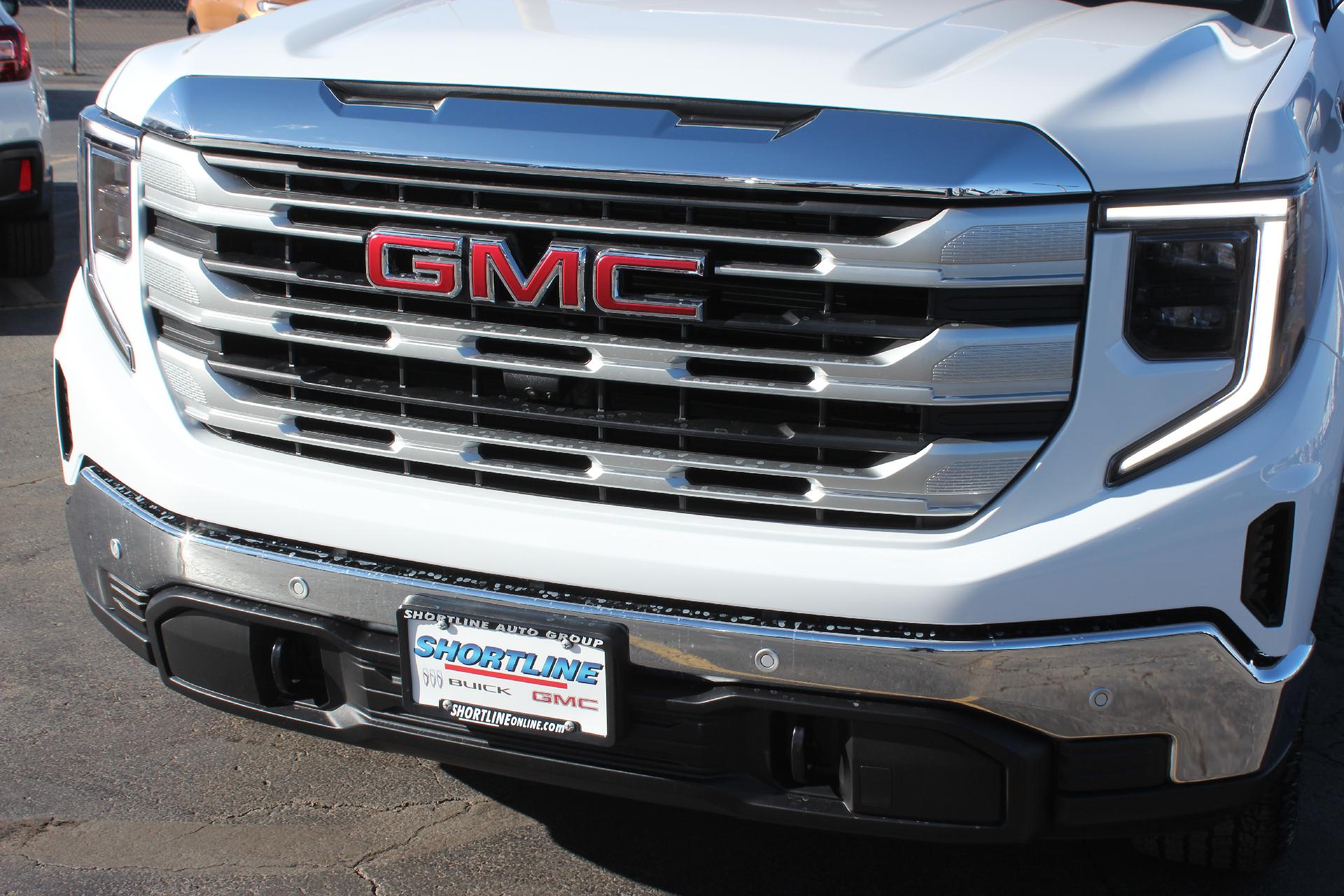 2025 GMC Sierra 1500 Vehicle Photo in AURORA, CO 80012-4011