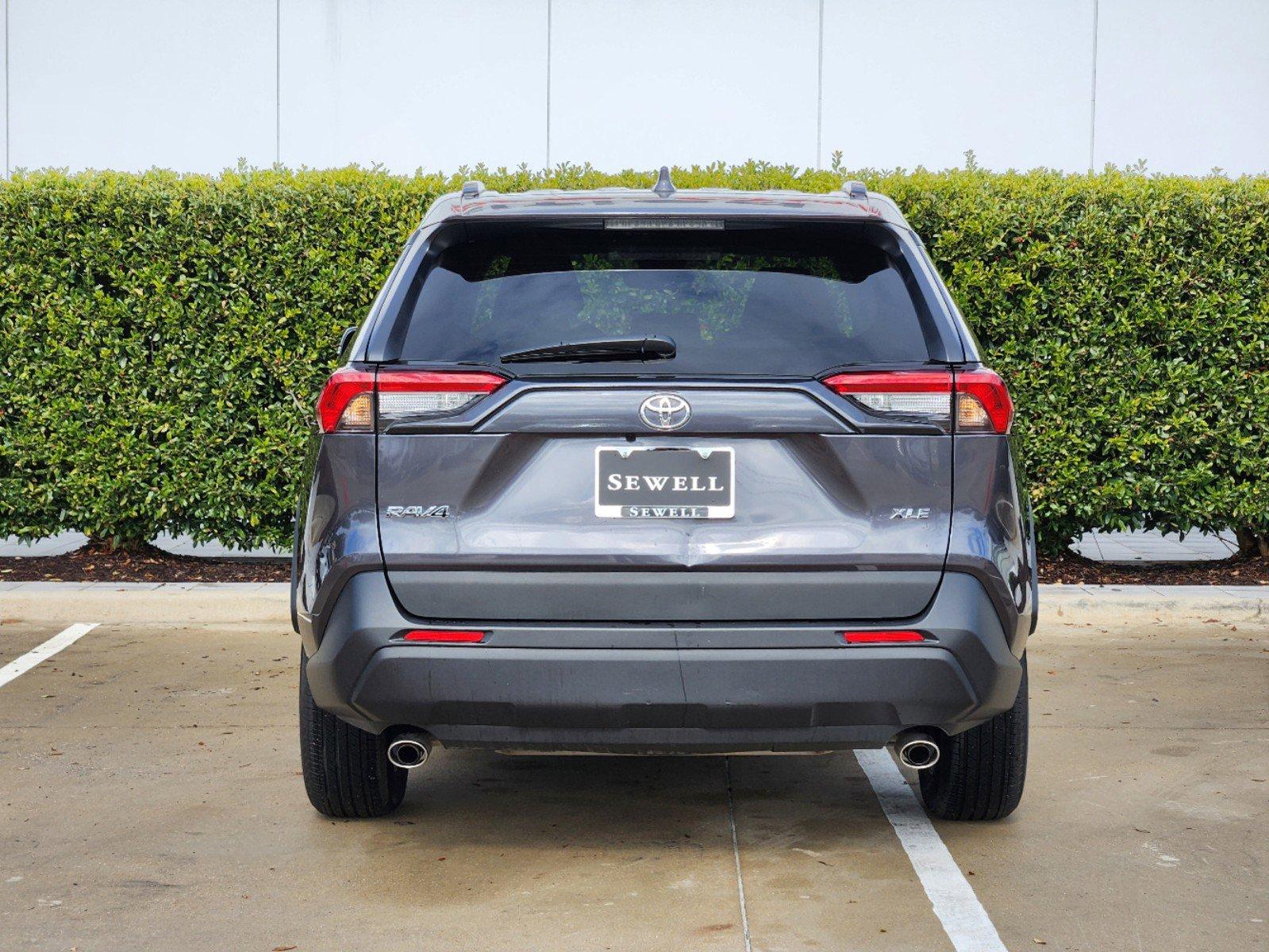 2021 Toyota RAV4 Vehicle Photo in MCKINNEY, TX 75070