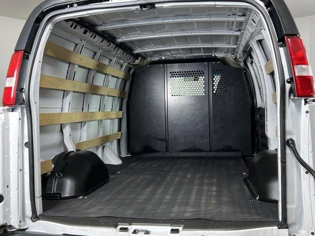 2022 Chevrolet Express Cargo 2500 Vehicle Photo in HARRISONBURG, VA 22801-8763