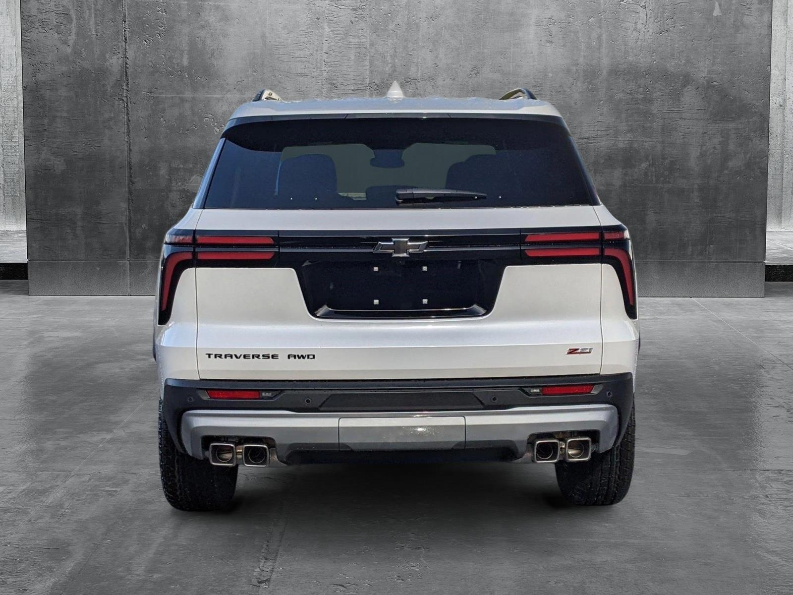 2025 Chevrolet Traverse Vehicle Photo in TIMONIUM, MD 21093-2300