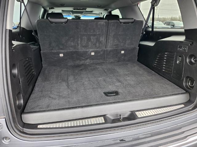 2018 Chevrolet Suburban Vehicle Photo in GREEN BAY, WI 54304-5303