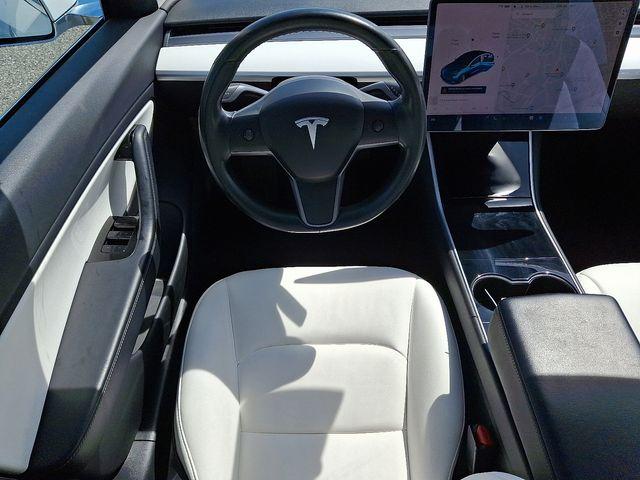 2018 Tesla Model 3 Vehicle Photo in DANBURY, CT 06810-5034