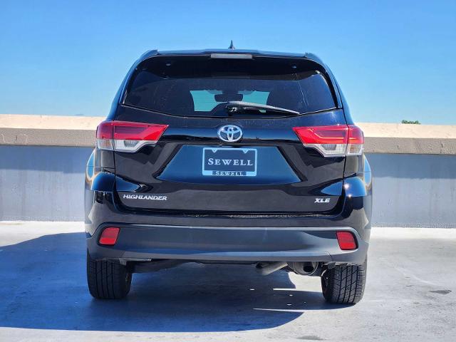 2017 Toyota Highlander Vehicle Photo in DALLAS, TX 75209