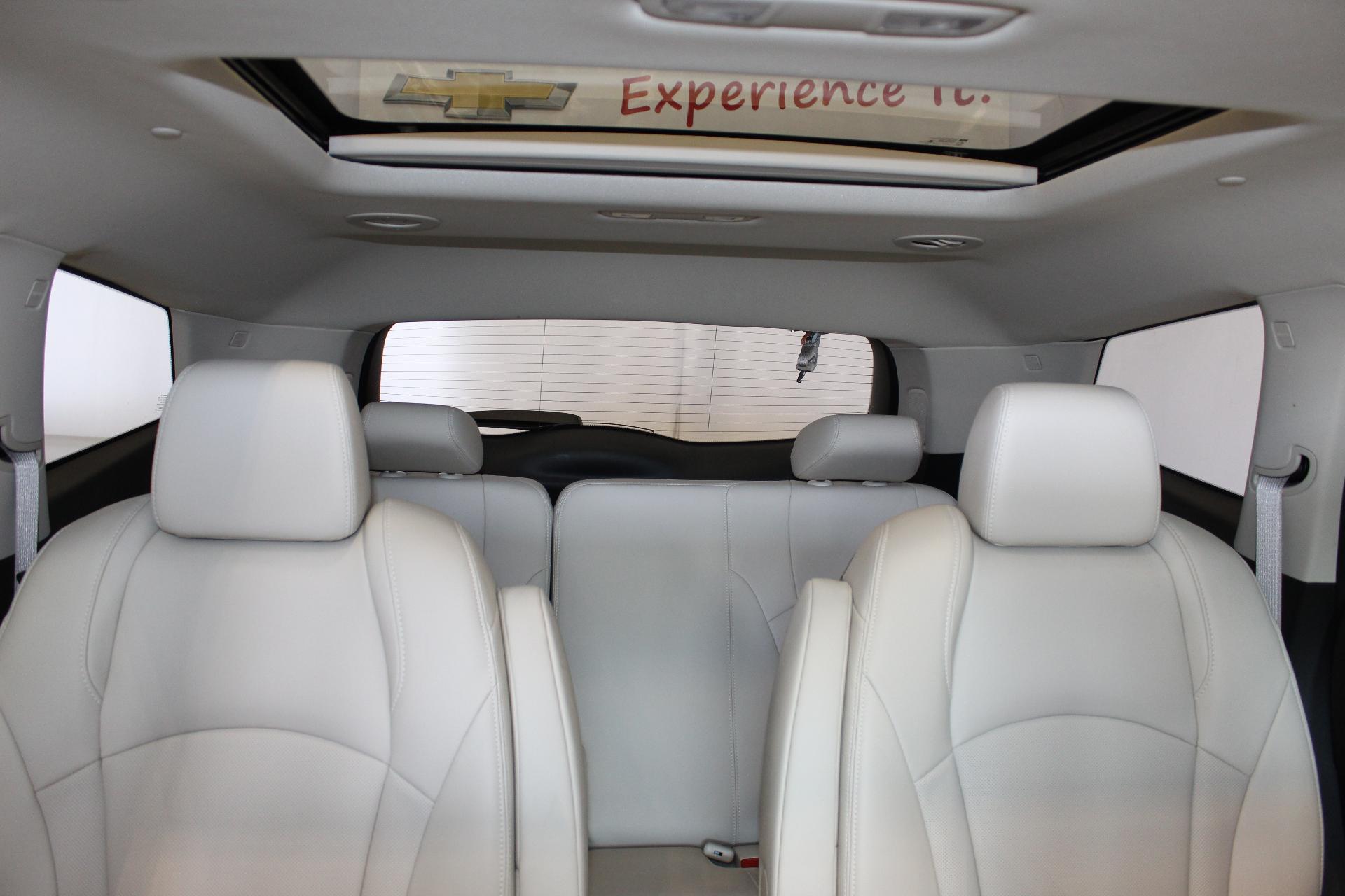 2022 Buick Enclave Vehicle Photo in NORTHAMPTON, MA 01060-1120