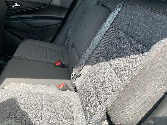 2023 Chevrolet Equinox Vehicle Photo in MOON TOWNSHIP, PA 15108-2571