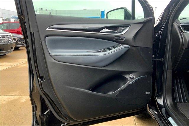 2022 Buick Enclave Vehicle Photo in TOPEKA, KS 66609-0000