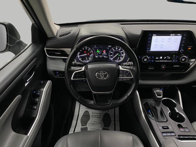 2022 Toyota Highlander Vehicle Photo in Appleton, WI 54913