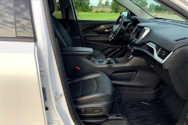 2024 GMC Terrain Vehicle Photo in TOPEKA, KS 66609-0000