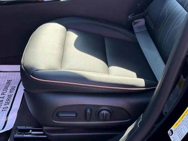 2025 Buick Envista Vehicle Photo in COLUMBIA, MO 65203-3903