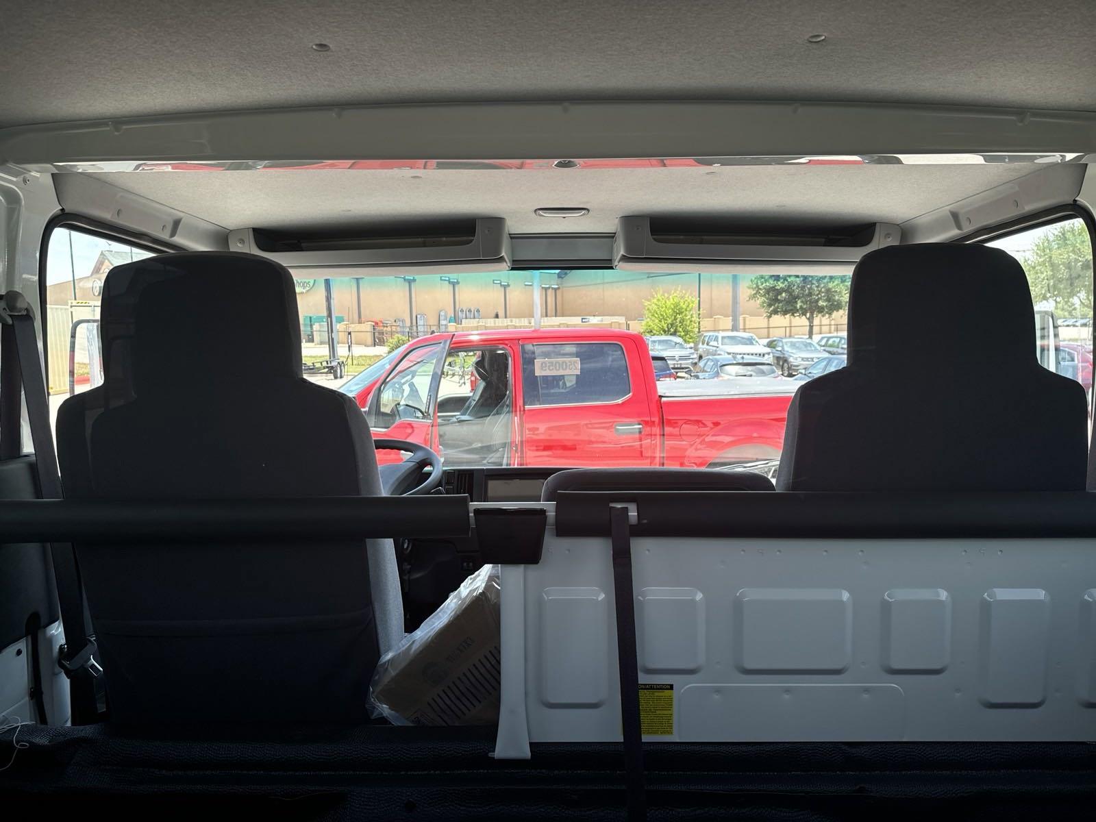 2025 Chevrolet Low Cab Forward 5500 XG Vehicle Photo in GEORGETOWN, TX 78626-7508