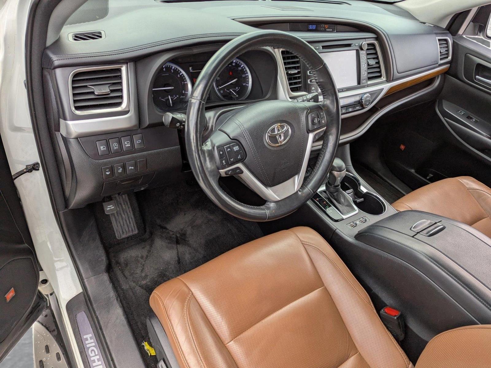 2018 Toyota Highlander Vehicle Photo in Ft. Myers, FL 33907