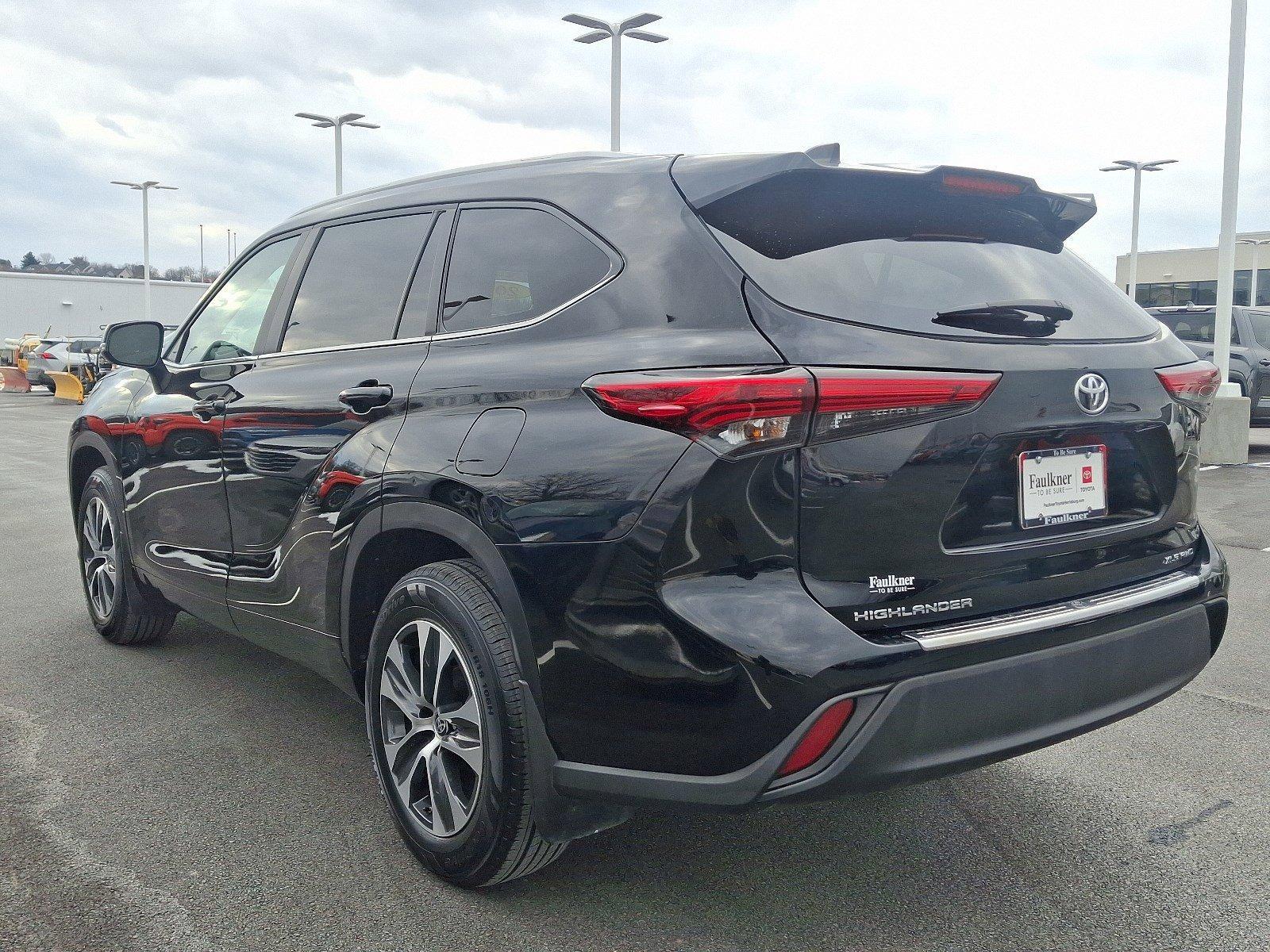 2023 Toyota Highlander Vehicle Photo in Harrisburg, PA 17111