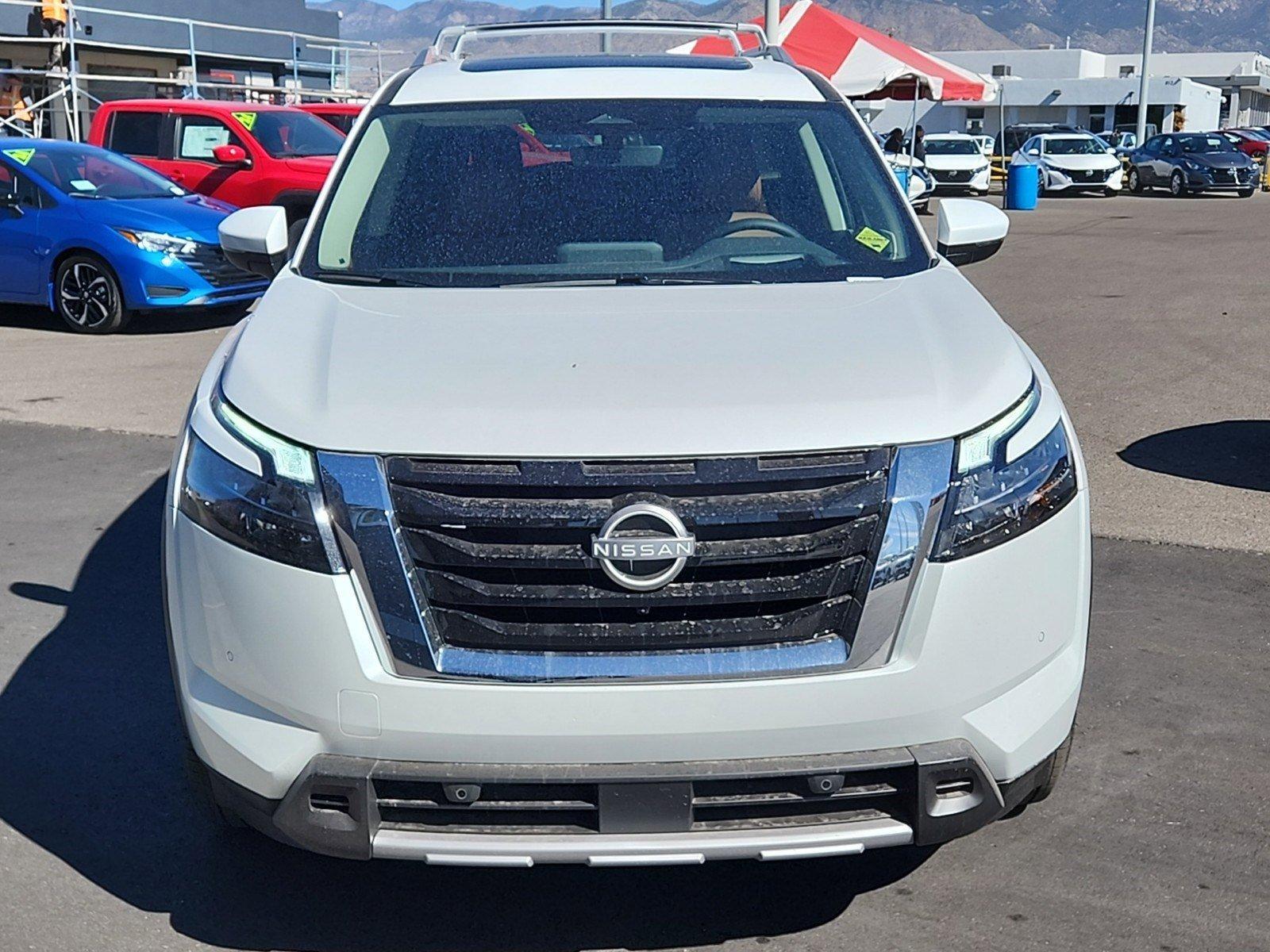 2025 Nissan Pathfinder Vehicle Photo in Albuquerque, NM 87110