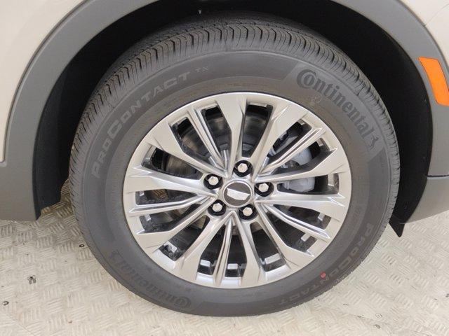 2025 Cadillac XT4 Vehicle Photo in PINEVILLE, NC 28134-8495