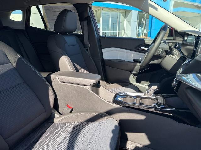 2025 Chevrolet Trax Vehicle Photo in MANHATTAN, KS 66502-5036