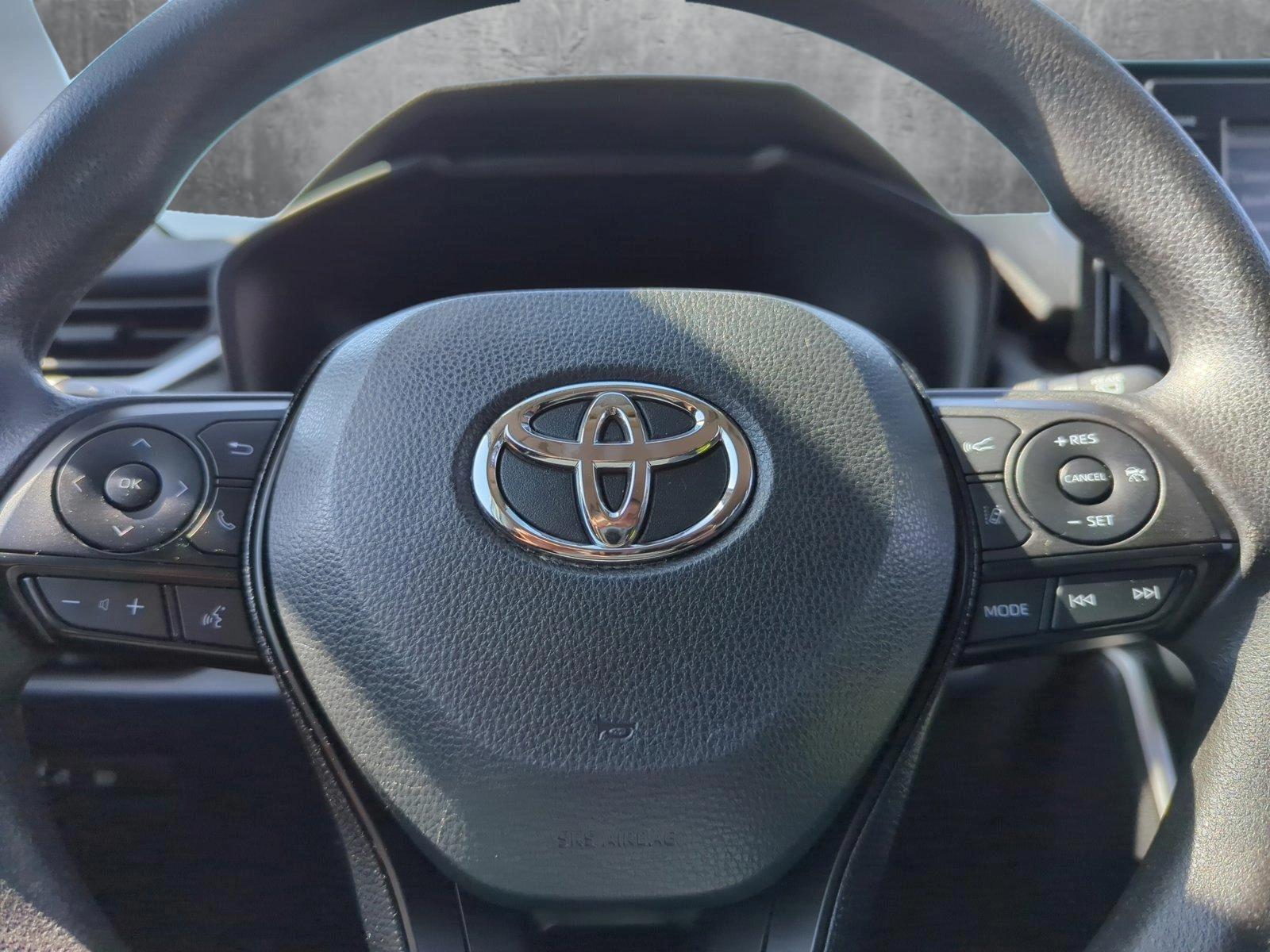 2020 Toyota RAV4 Vehicle Photo in Memphis, TN 38128