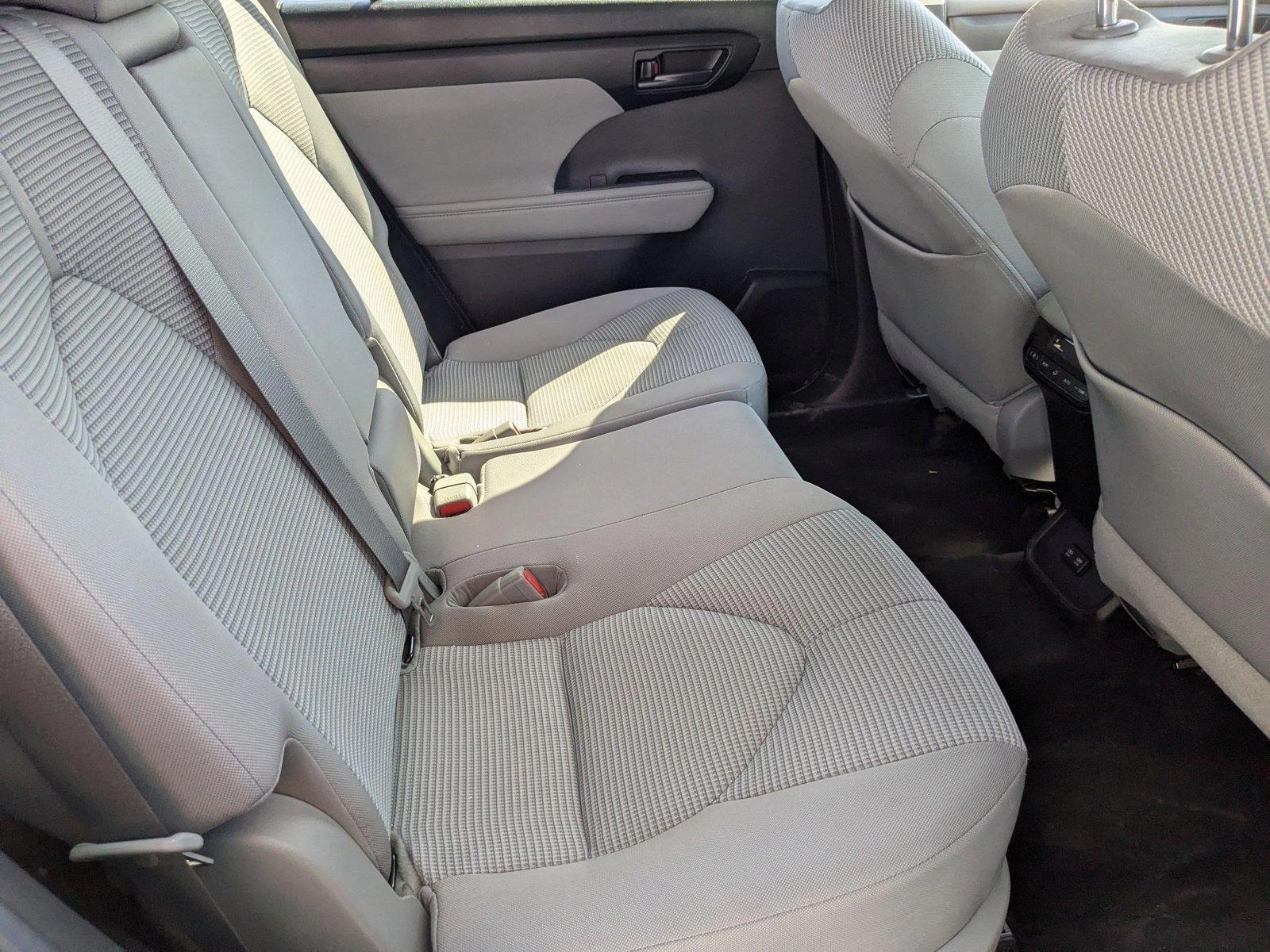 2021 Toyota Highlander Vehicle Photo in Miami, FL 33135