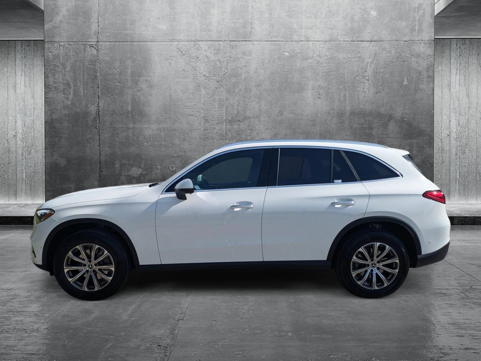 2025 Mercedes-Benz GLC Vehicle Photo in Sarasota, FL 34231