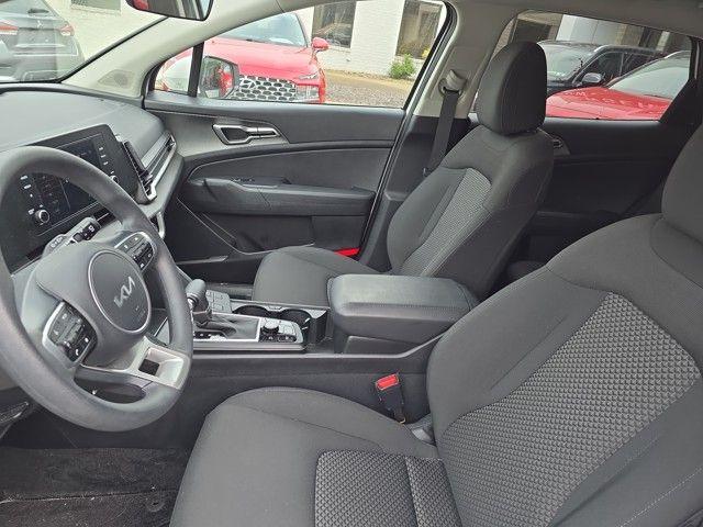 2023 Kia Sportage Vehicle Photo in Pleasant Hills, PA 15236