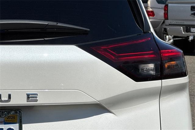 2022 Nissan Rogue Vehicle Photo in ELK GROVE, CA 95757-8703