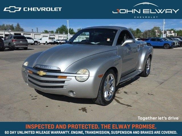 2005 Chevrolet SSR Vehicle Photo in ENGLEWOOD, CO 80113-6708