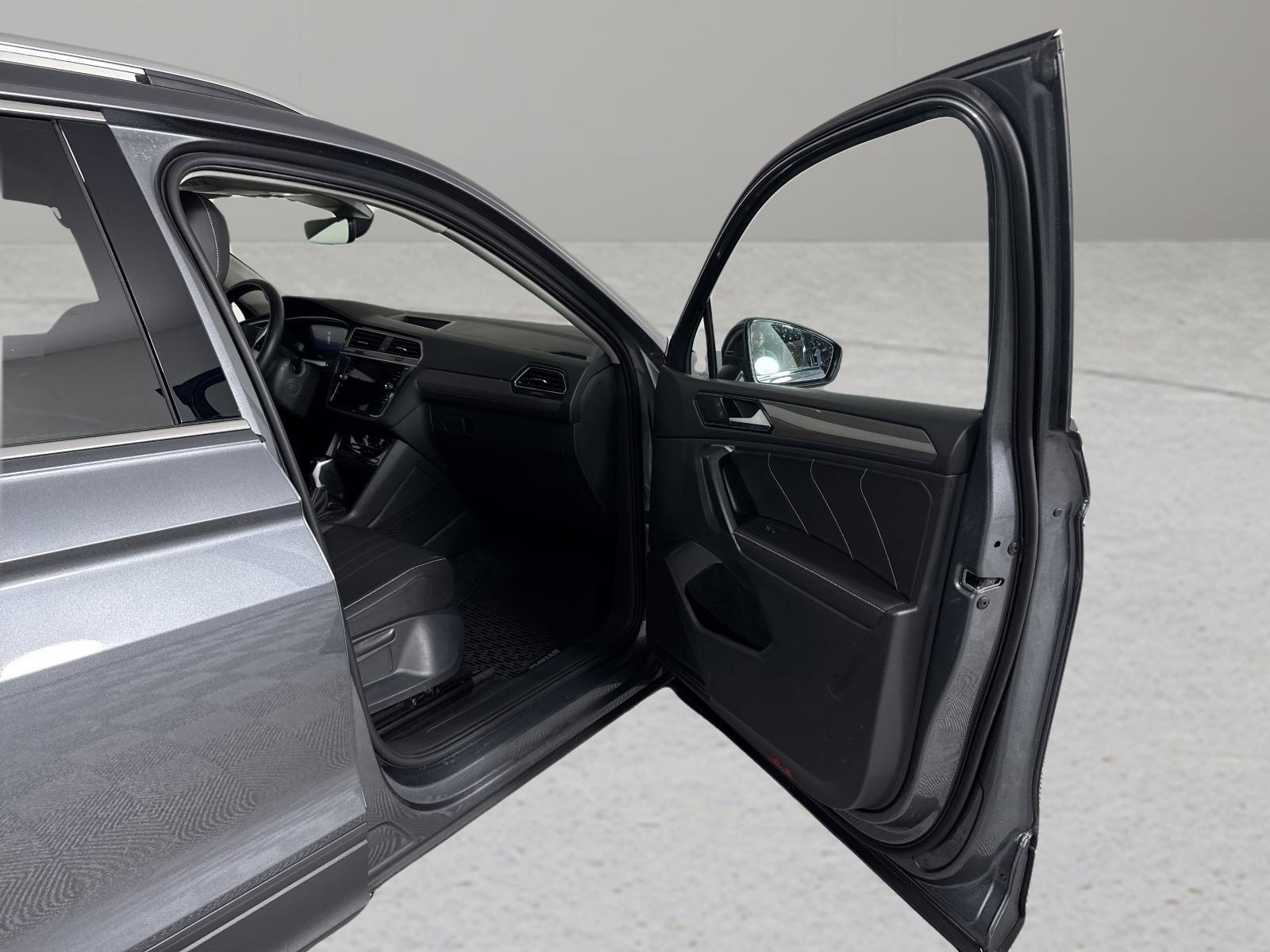 2024 Volkswagen Tiguan Vehicle Photo in Georgetown, TX 78626