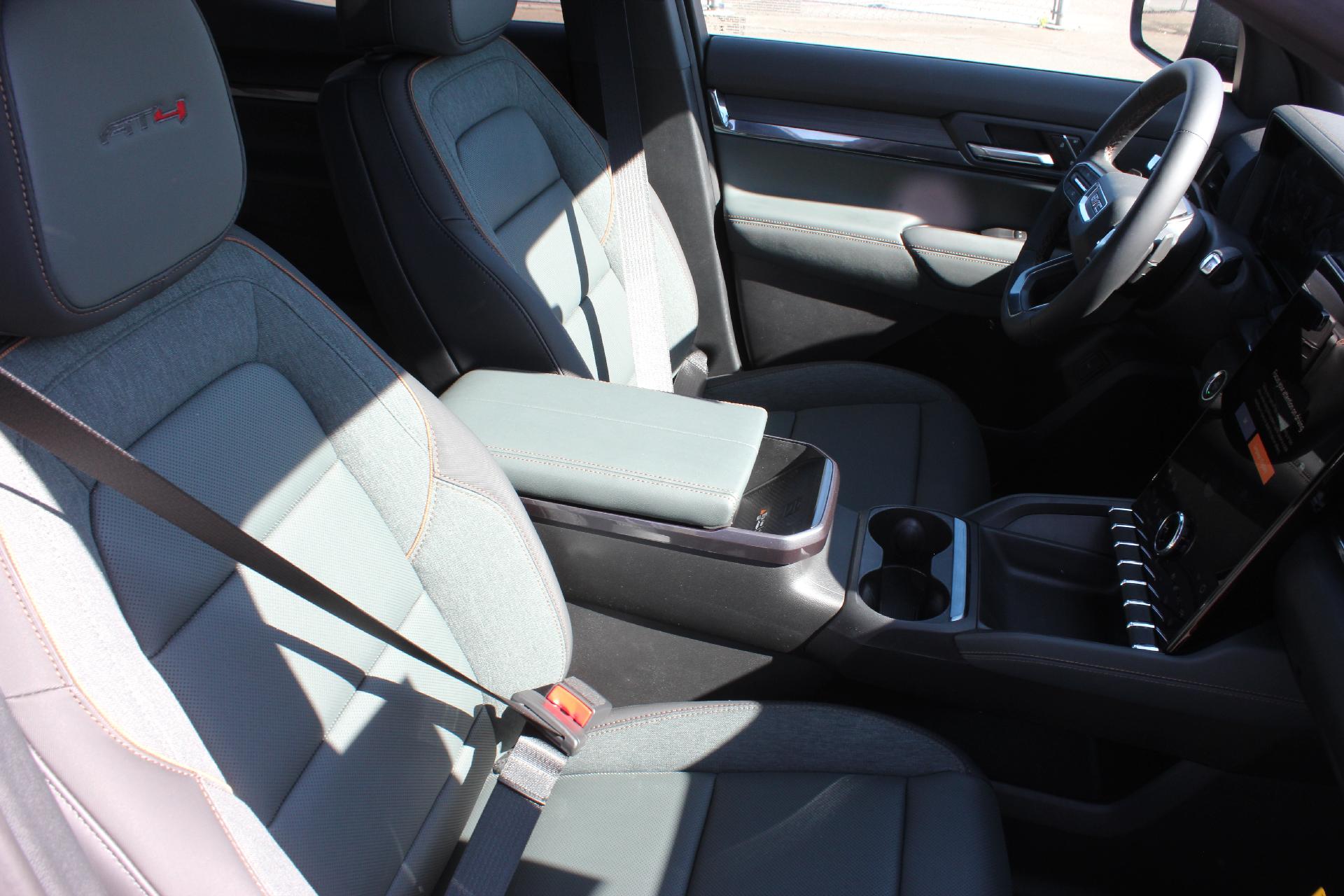 2026 GMC Terrain Vehicle Photo in AURORA, CO 80012-4011