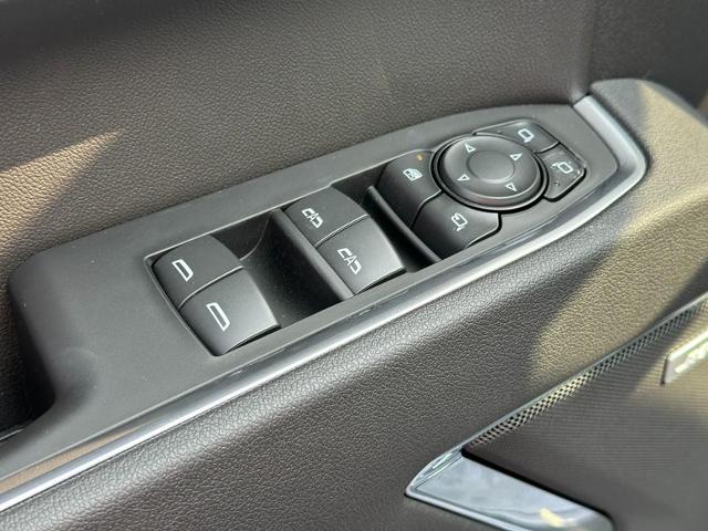 2025 GMC Sierra 1500 Vehicle Photo in COLUMBIA, MO 65203-3903