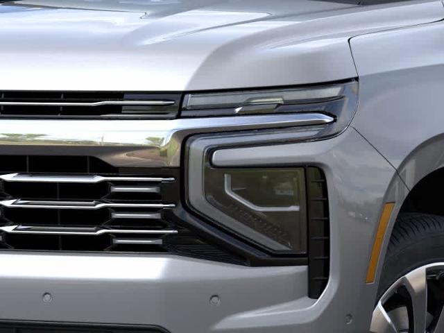 2025 Chevrolet Suburban Vehicle Photo in MOON TOWNSHIP, PA 15108-2571