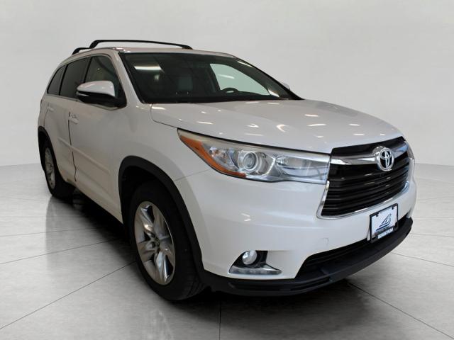 2016 Toyota Highlander Vehicle Photo in Green Bay, WI 54304