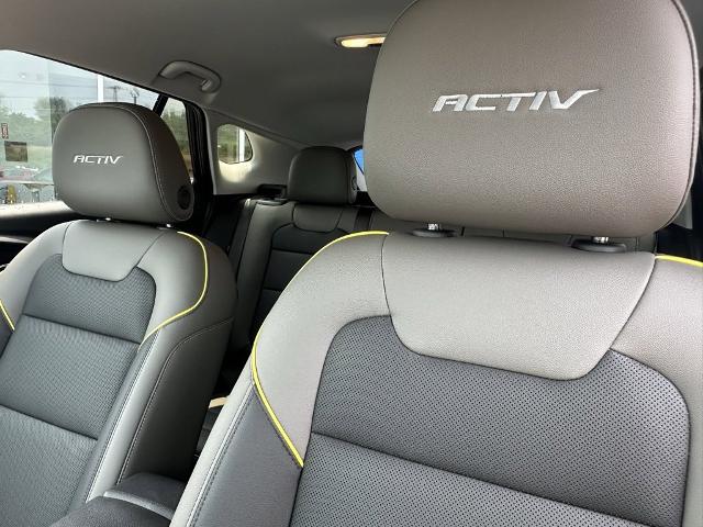 2025 Chevrolet Trax Vehicle Photo in GARDNER, MA 01440-3110