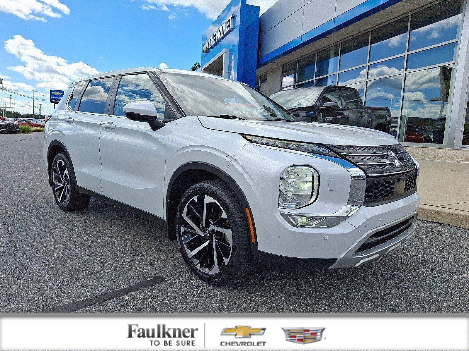 2022 Mitsubishi Outlander Vehicle Photo in BETHLEHEM, PA 18017-9401