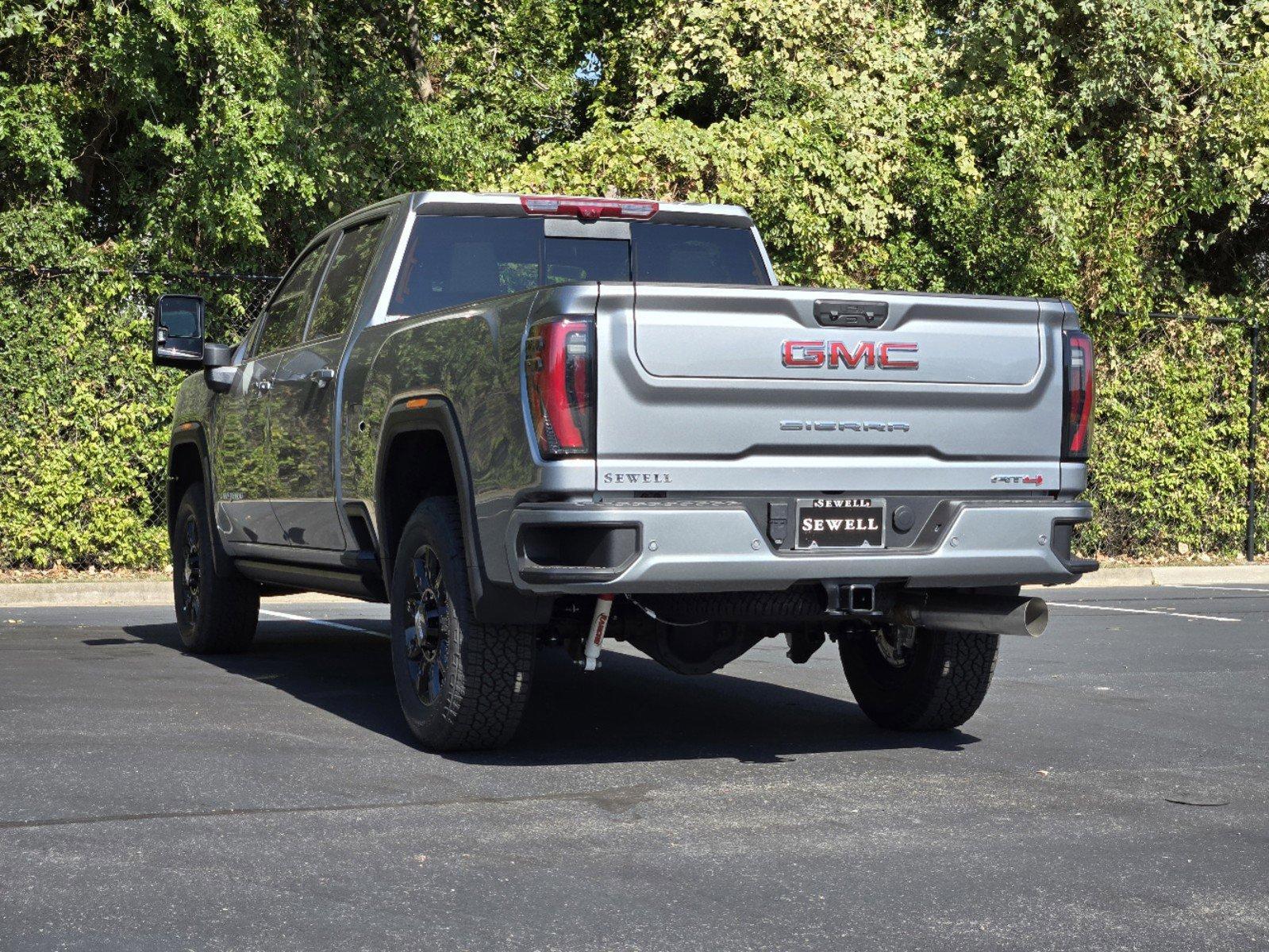 2025 GMC Sierra 2500 HD Vehicle Photo in DALLAS, TX 75209-3016