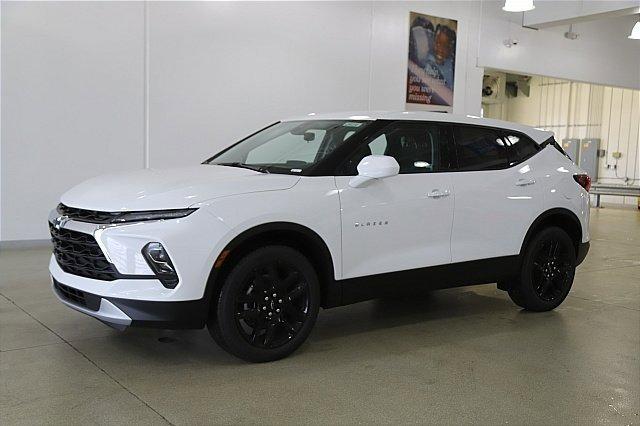 2025 Chevrolet Blazer Vehicle Photo in MEDINA, OH 44256-9001