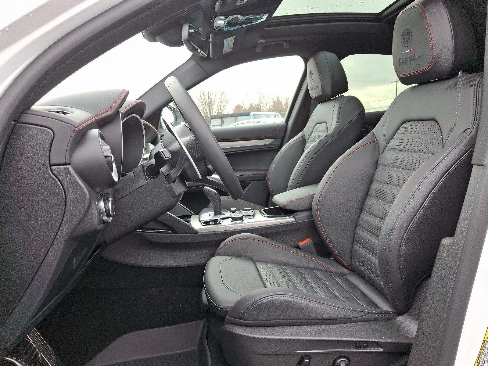 2025 Alfa Romeo Stelvio Vehicle Photo in Mechanicsburg, PA 17050